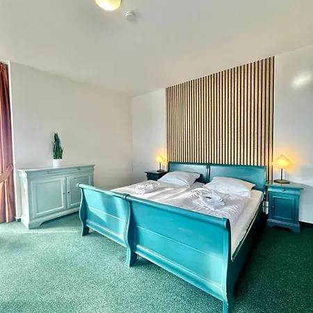 Gaestehaus Weserblick Am Weser-Sandstrand Berne Exterior photo