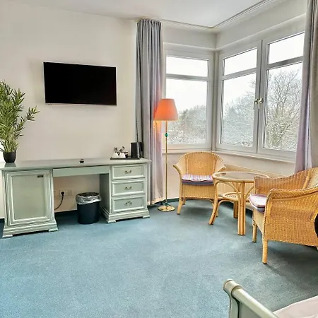 Gaestehaus Weserblick Am Weser-Sandstrand Berne Exterior photo