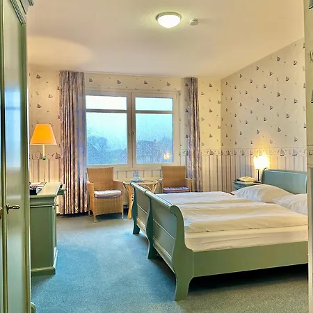 Gaestehaus Weserblick Am Weser-Sandstrand Berne Exterior photo