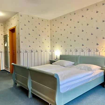Gaestehaus Weserblick Am Weser-Sandstrand Berne Exterior photo