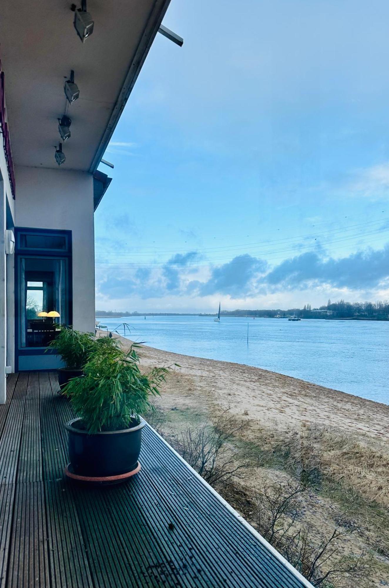 Gaestehaus Weserblick Am Weser-sandstrand Homestay Berne