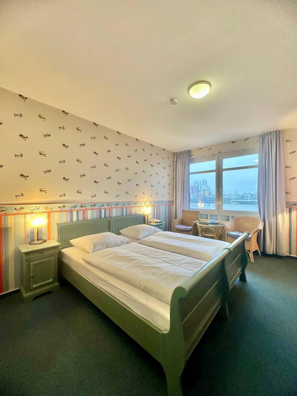 Gaestehaus Weserblick Am Weser-sandstrand Homestay *