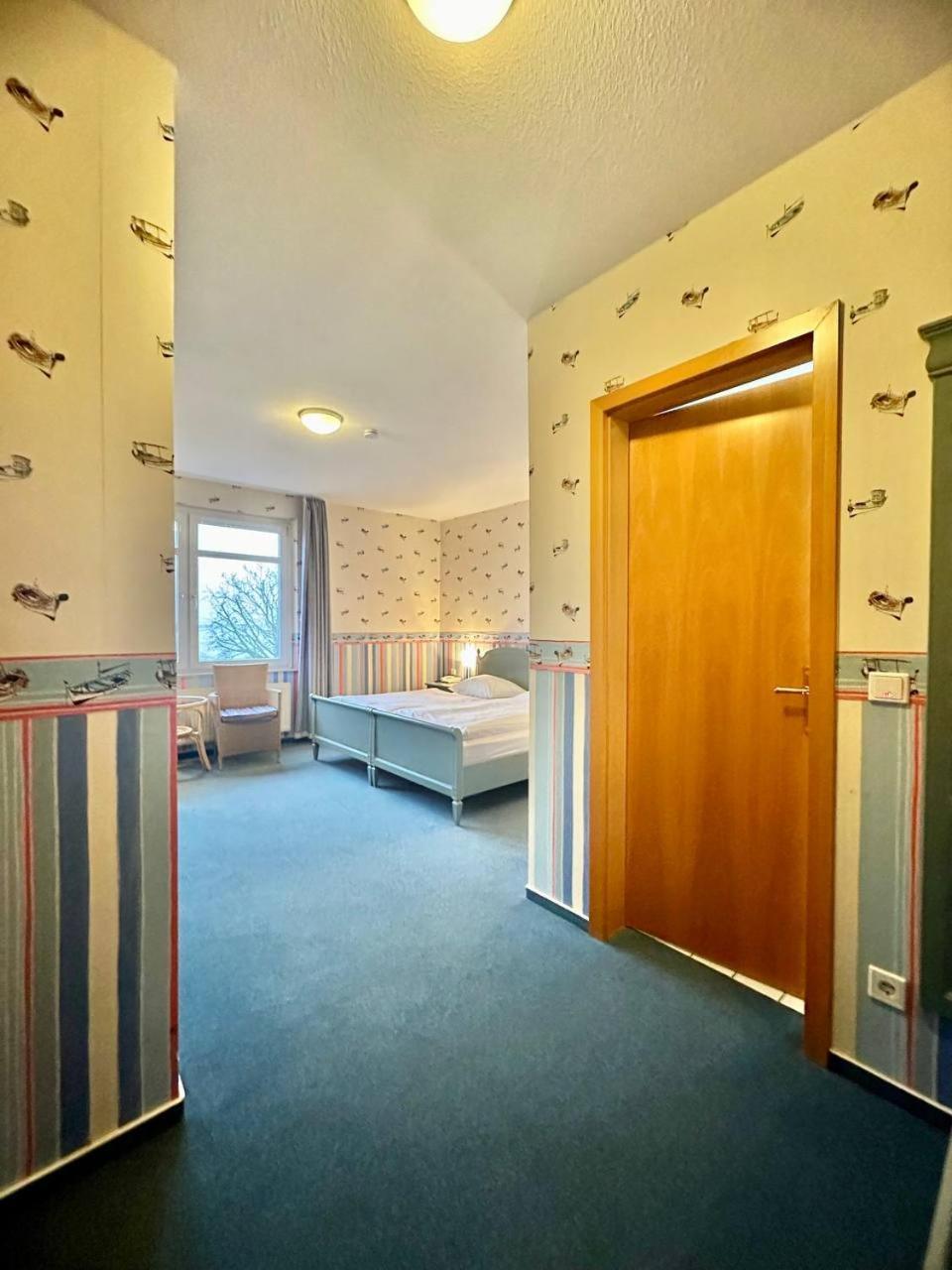 Gaestehaus Weserblick Am Weser-sandstrand Homestay Berne