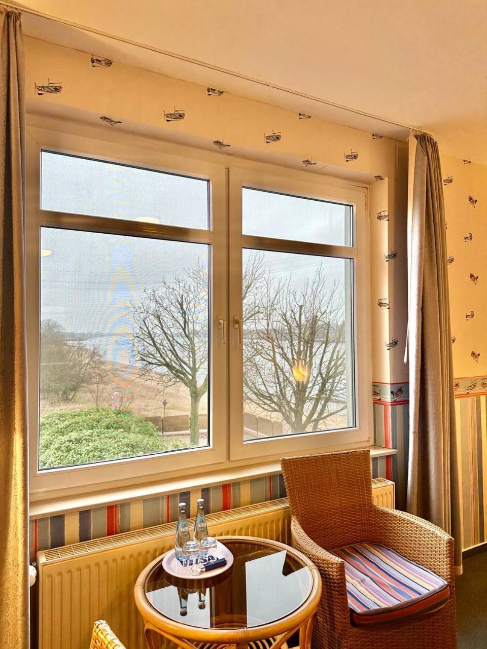 Gaestehaus Weserblick Am Weser-sandstrand Berne