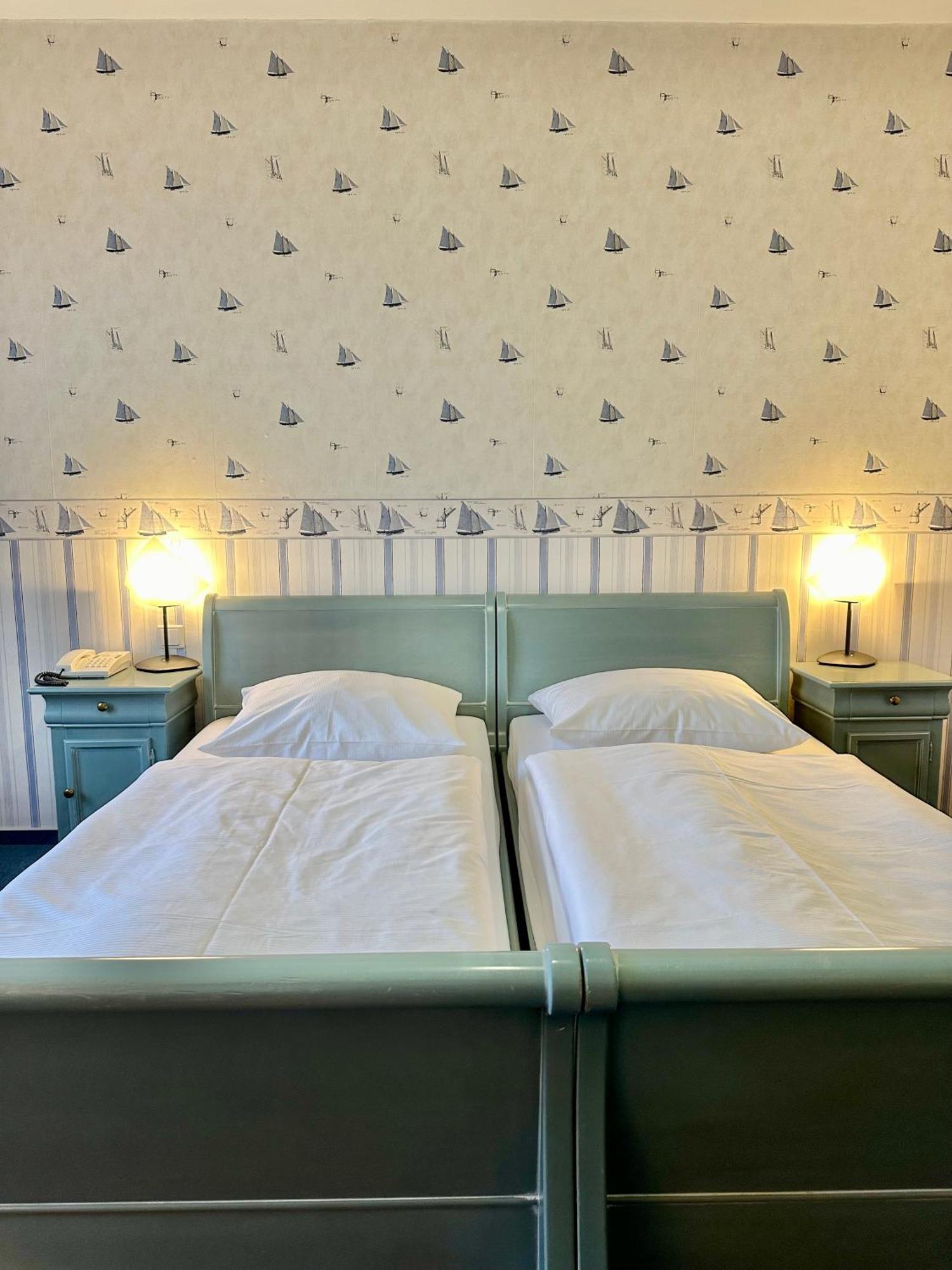 Gaestehaus Weserblick Am Weser-sandstrand Homestay *