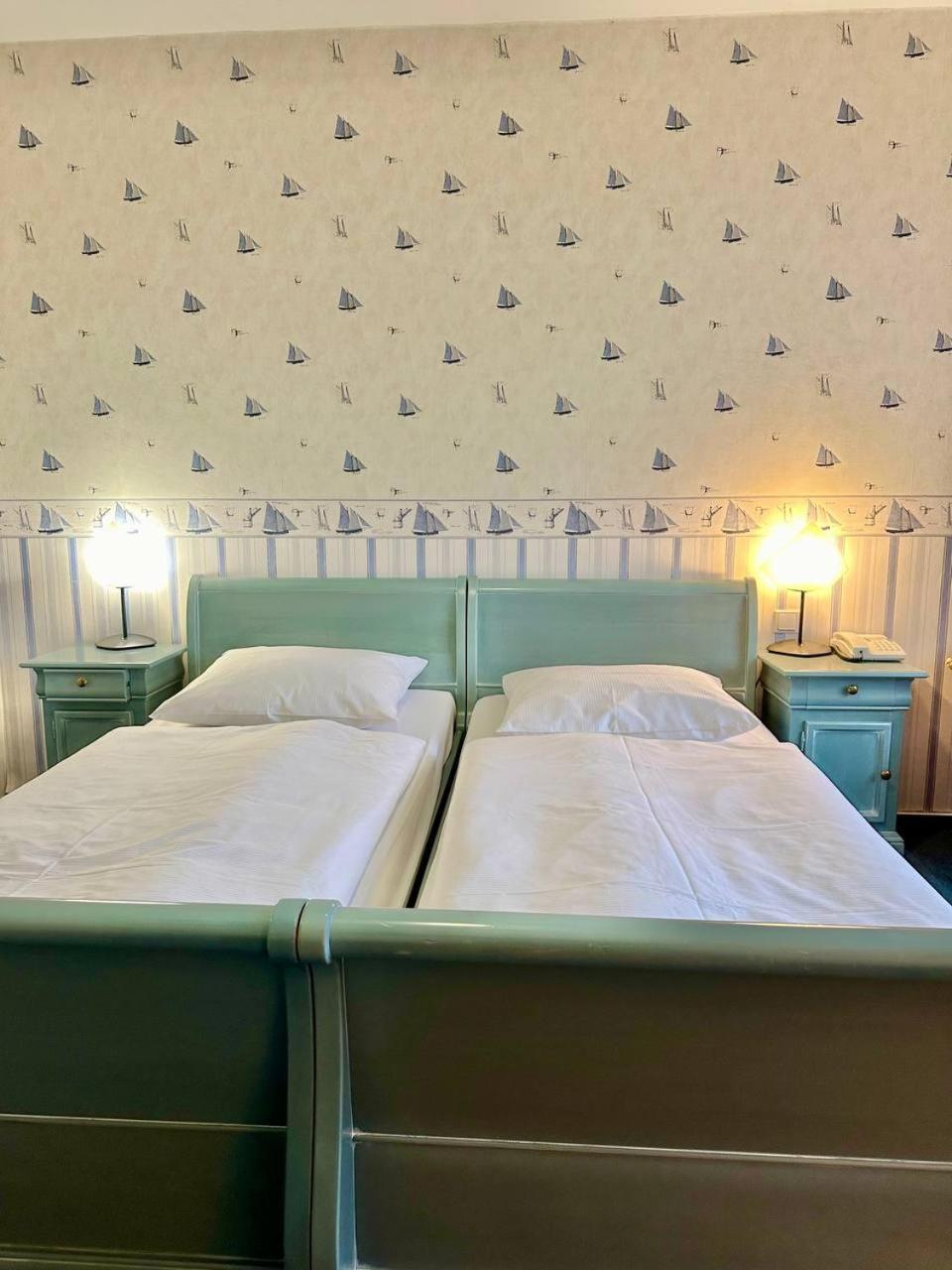 Gaestehaus Weserblick Am Weser-sandstrand * Berne