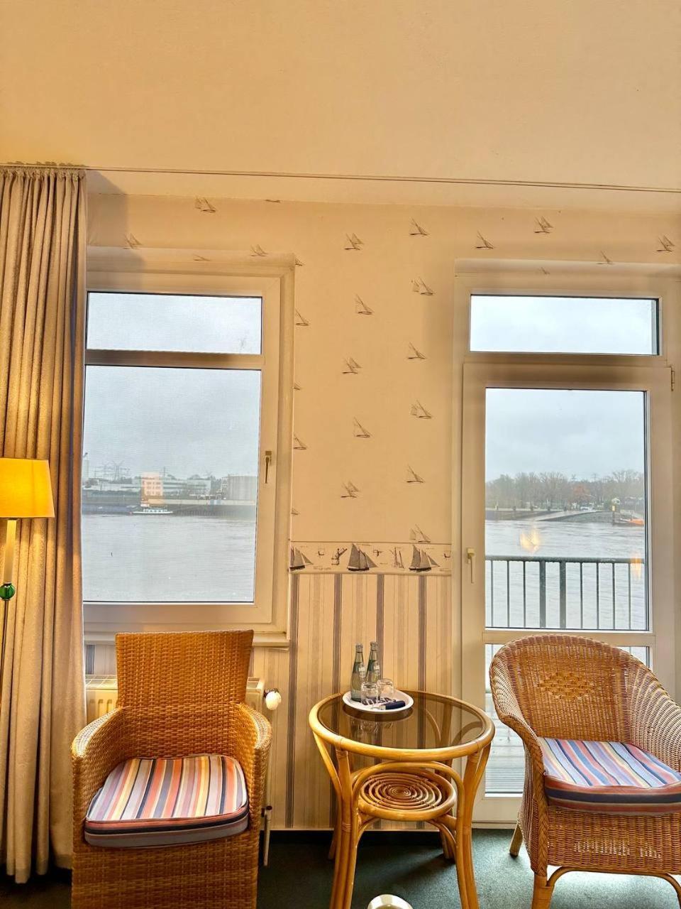 Gaestehaus Weserblick Am Weser-sandstrand Homestay