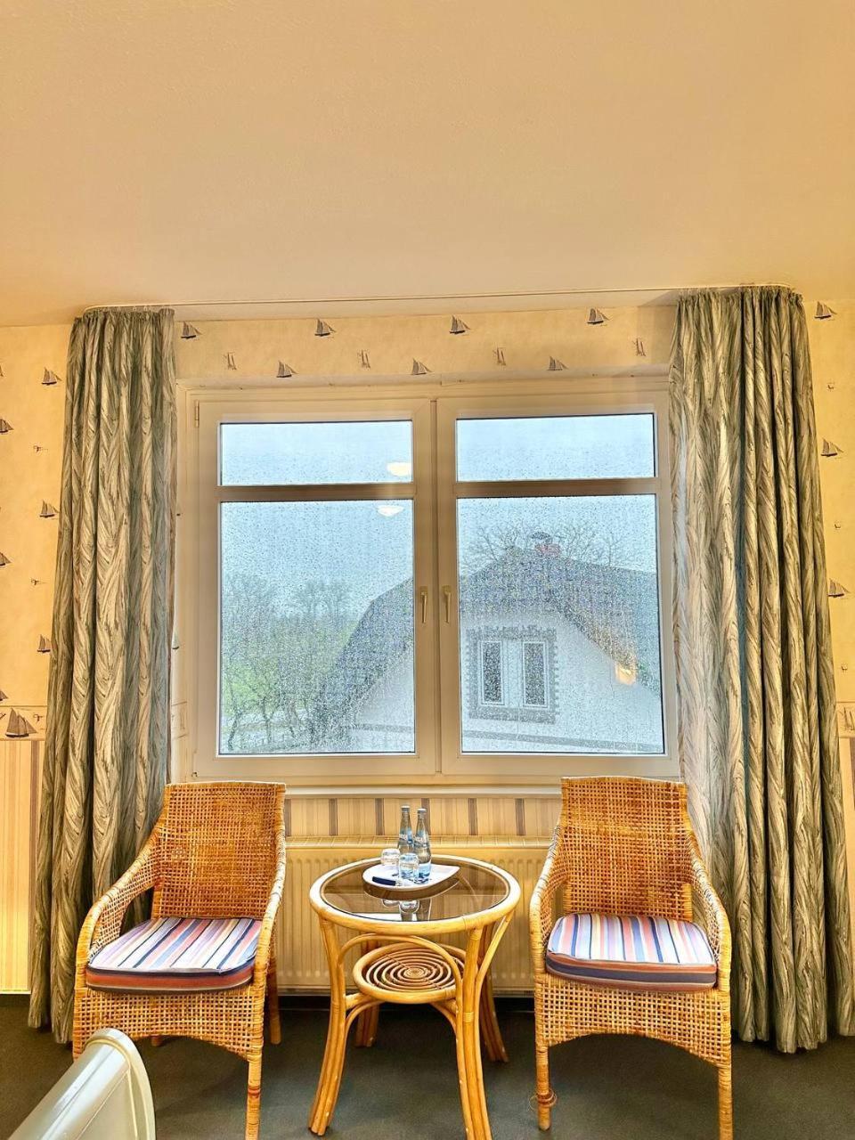 Gaestehaus Weserblick Am Weser-sandstrand Homestay Berne