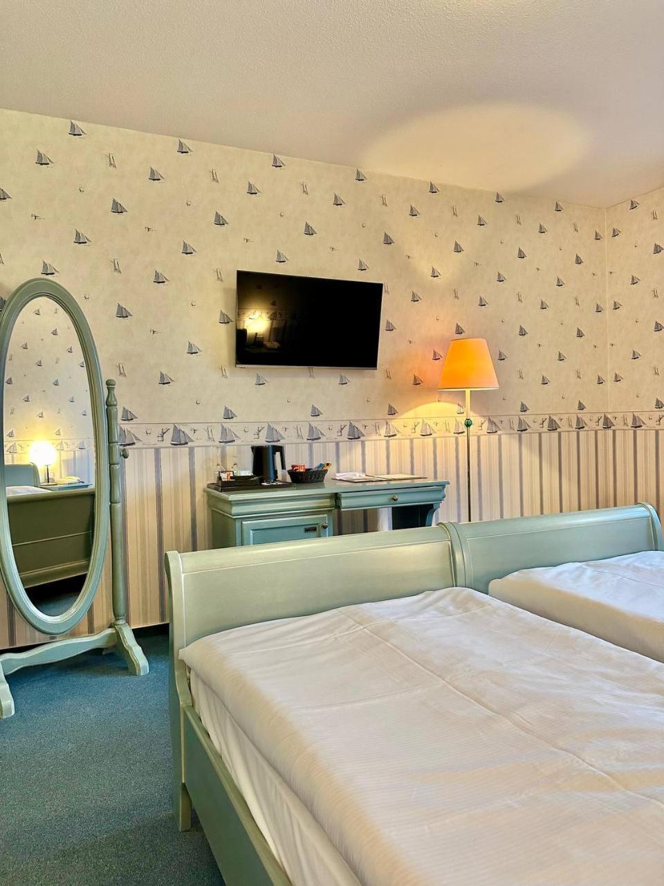 Gaestehaus Weserblick Am Weser-sandstrand * Berne