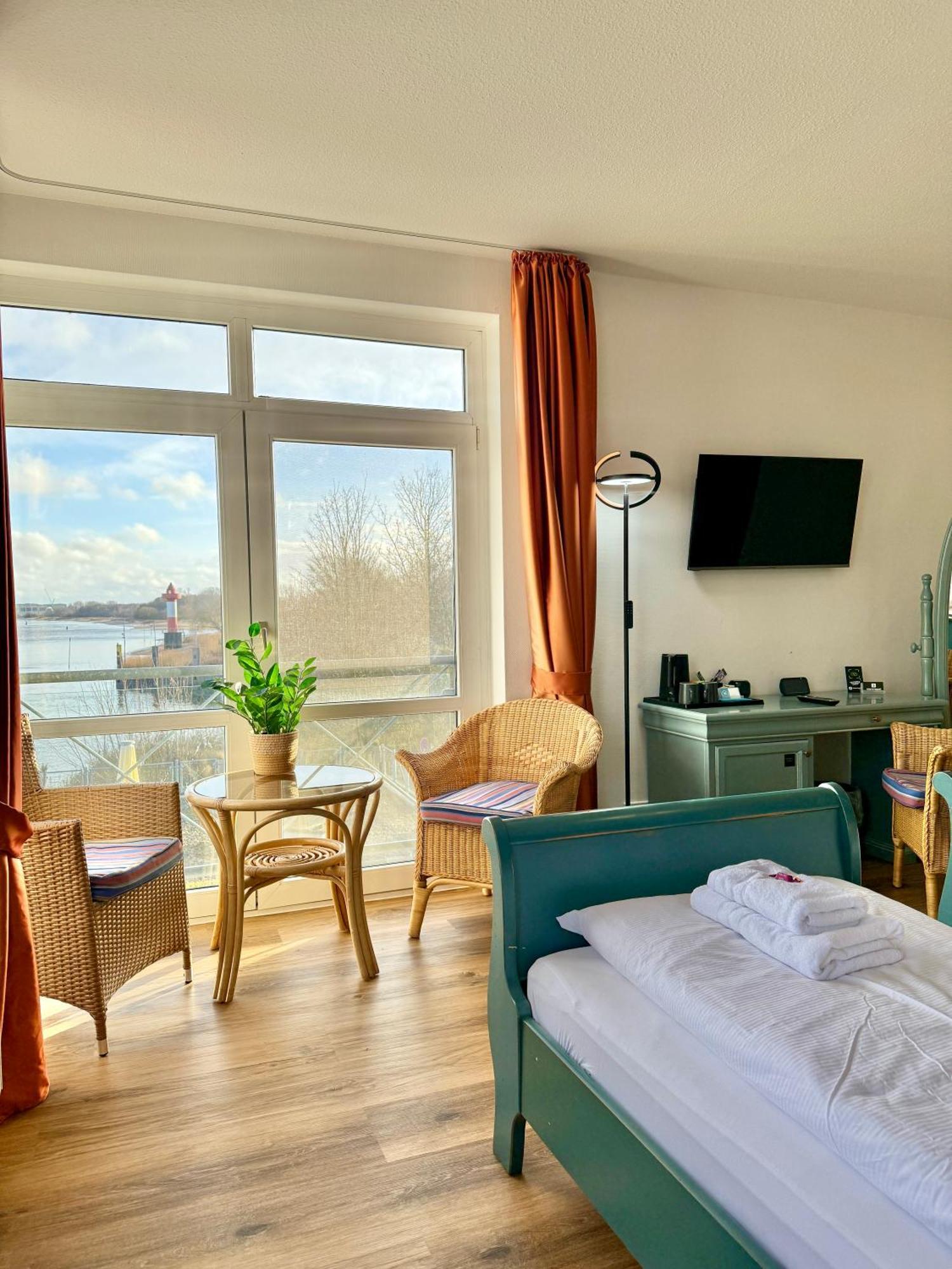 Homestay Gaestehaus Weserblick Am Weser-sandstrand Berne