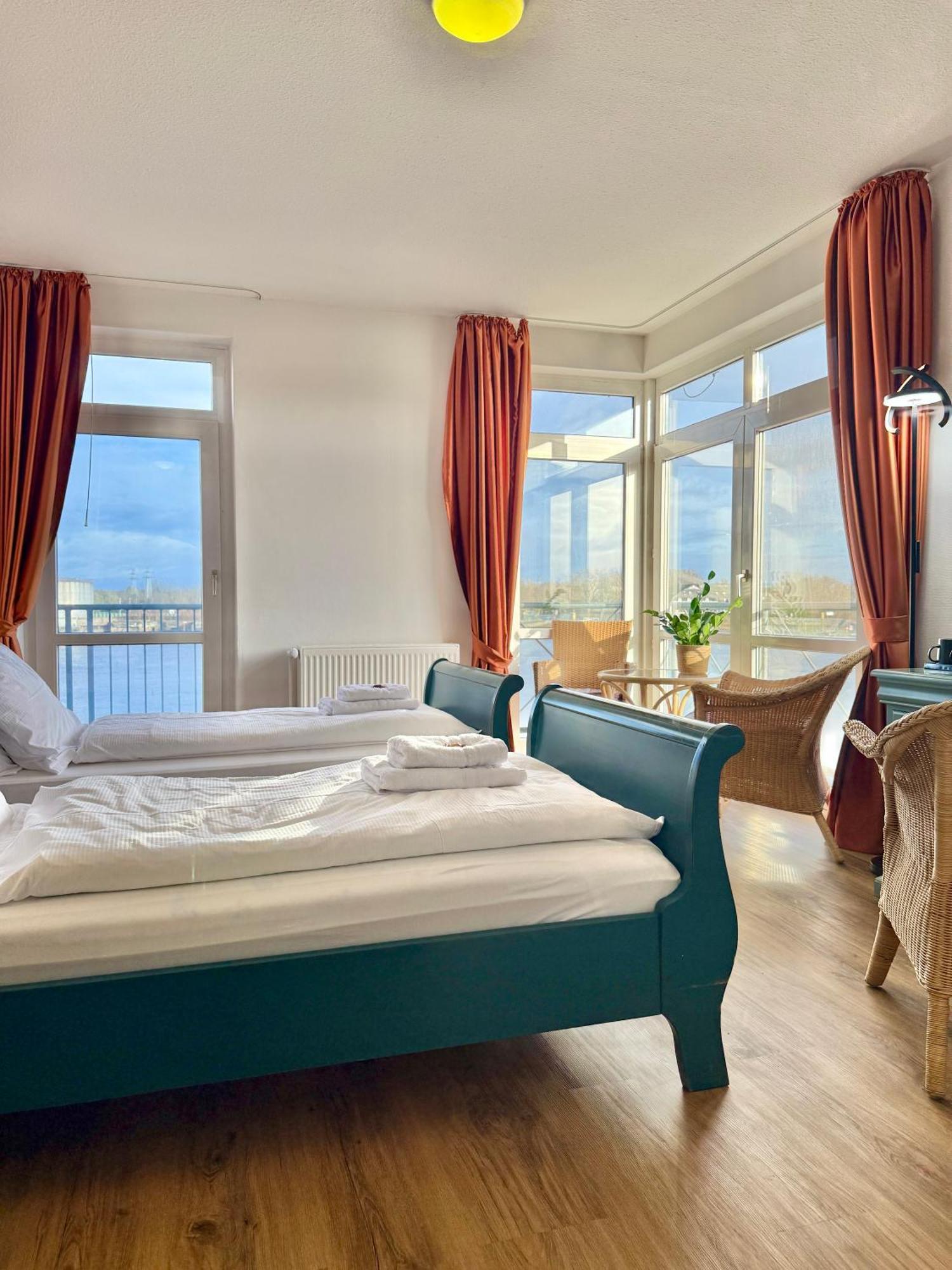 Gaestehaus Weserblick Am Weser-sandstrand